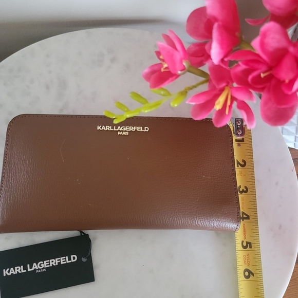 NWT Karl Lagerfeld leather Zipp around large wallet. - Picture 3 of 10